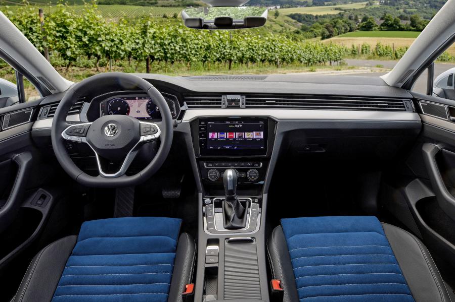 Торпедо Volkswagen Passat Highline (B8) 2019 года  (WW) (фото 28 из 34)